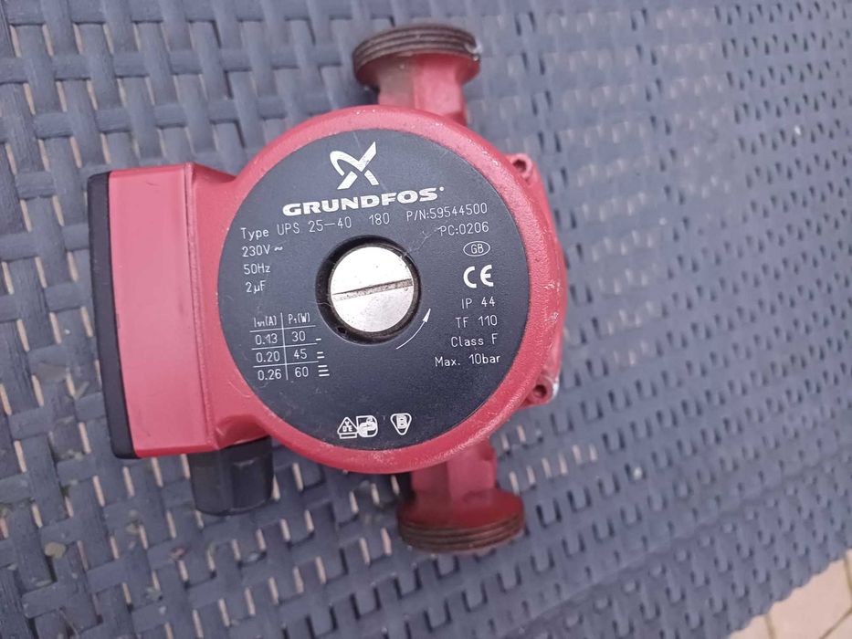 Pompa Grundfos UPS 25-40