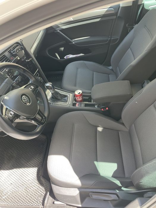 Продам Volkswagen e-Golf 2019