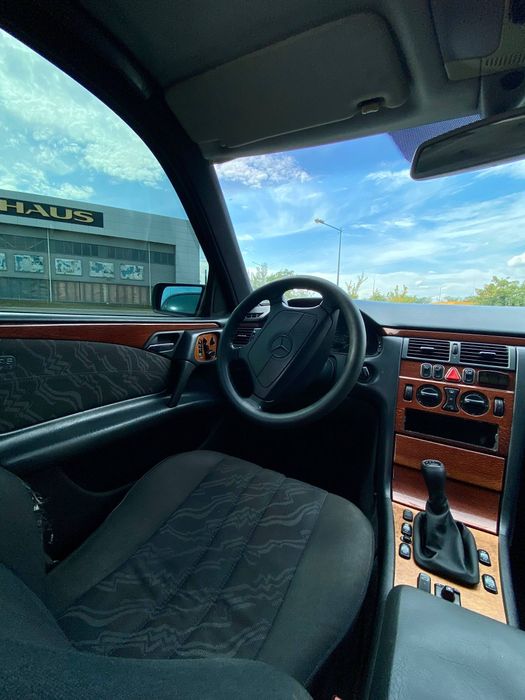 Mercedes Benz E class W210 газ / бензин