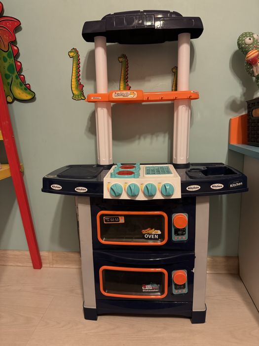 Продам детскую кухню