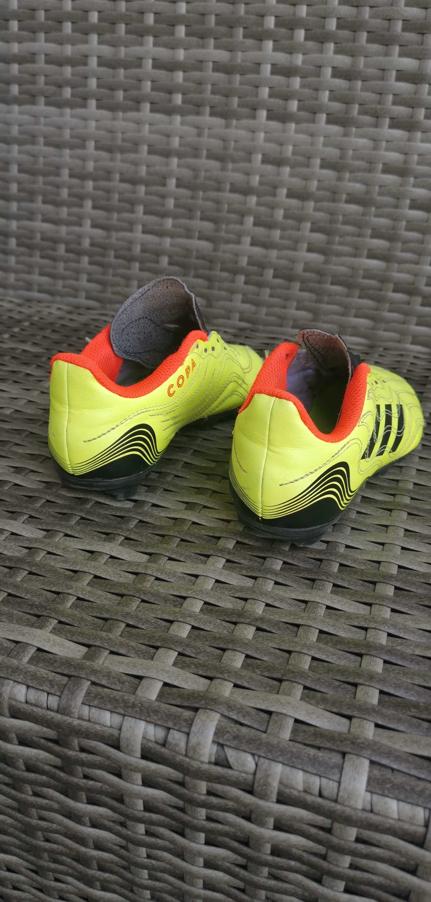 Buty sportowe Korki Adidas 31