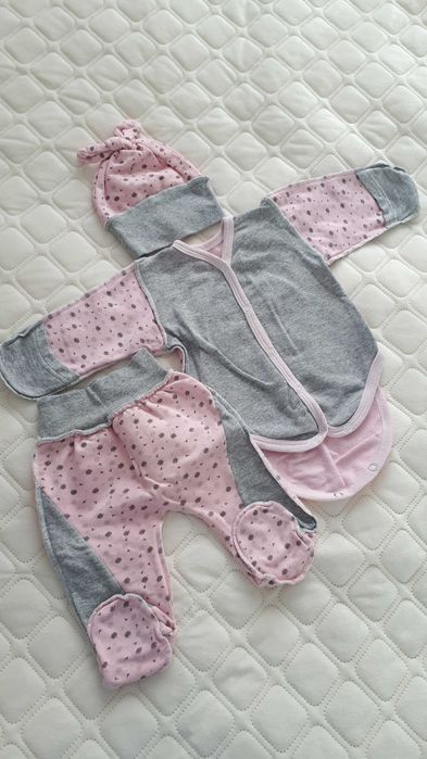 Пакет речей для дівчинки