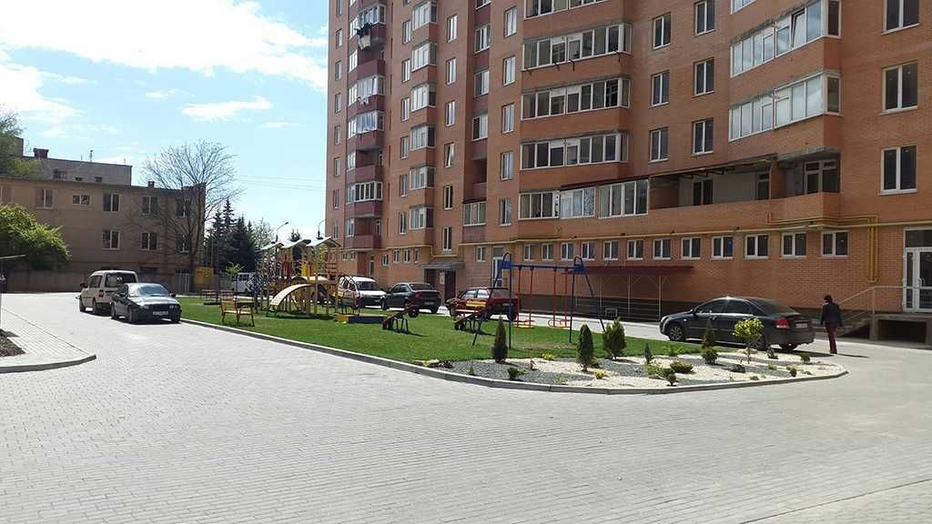 2 кім. вул. Тролейбусна