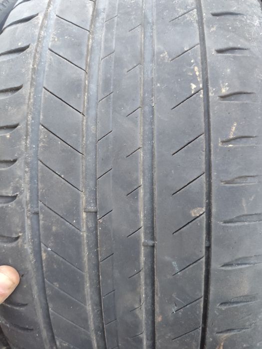 2 Pneus 255/50/19 e 2 pneus 285/50/19