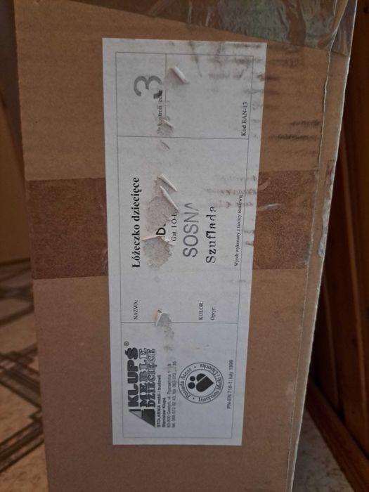 Łóżeczko dziecięce z szufladą