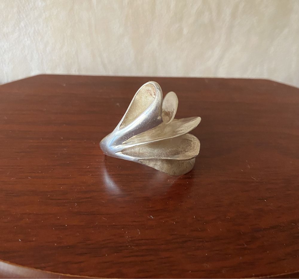 Серебряное эксклюзивное кольцо перстень