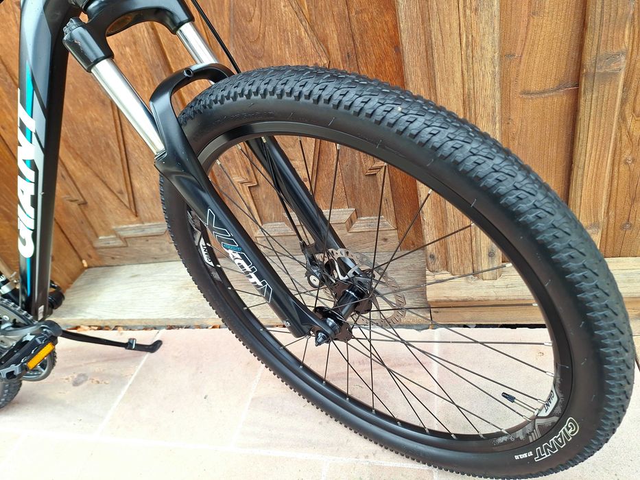 Rower górski GIANT ATX 2 disc koła 27,5" rama alu. roz L 20" męski MTB