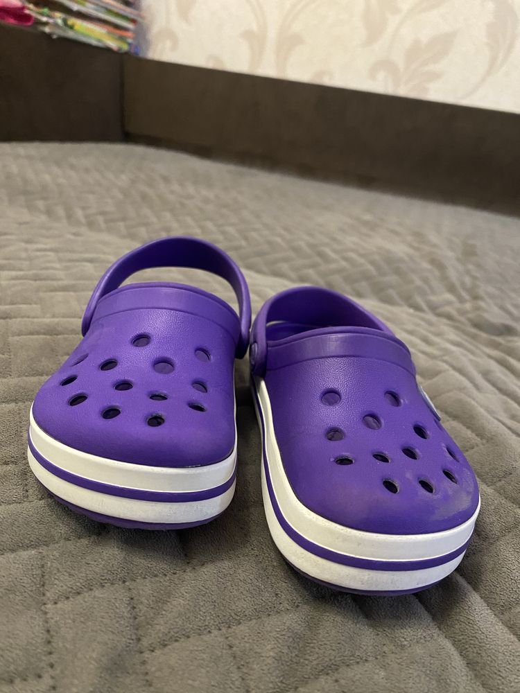 Crocs c7 фіолетові в гарному стані