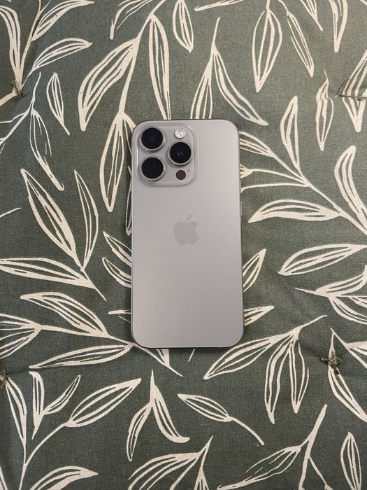 Iphone 15 pro 89% bateria