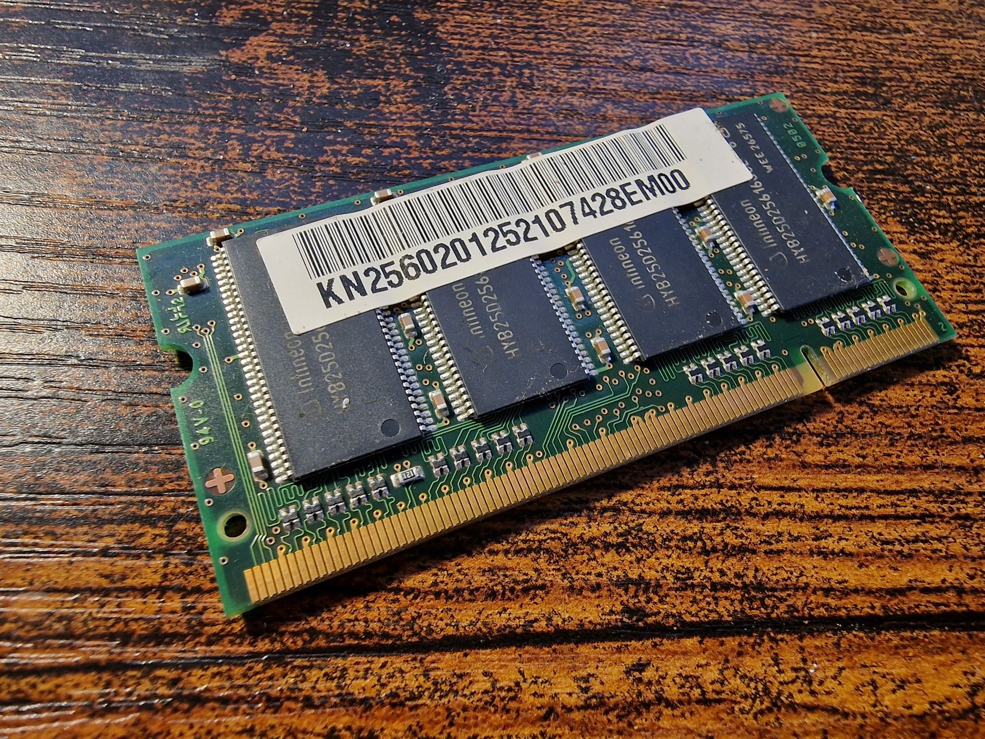 Pamięć RAM Infineon 256MB, DDR-333