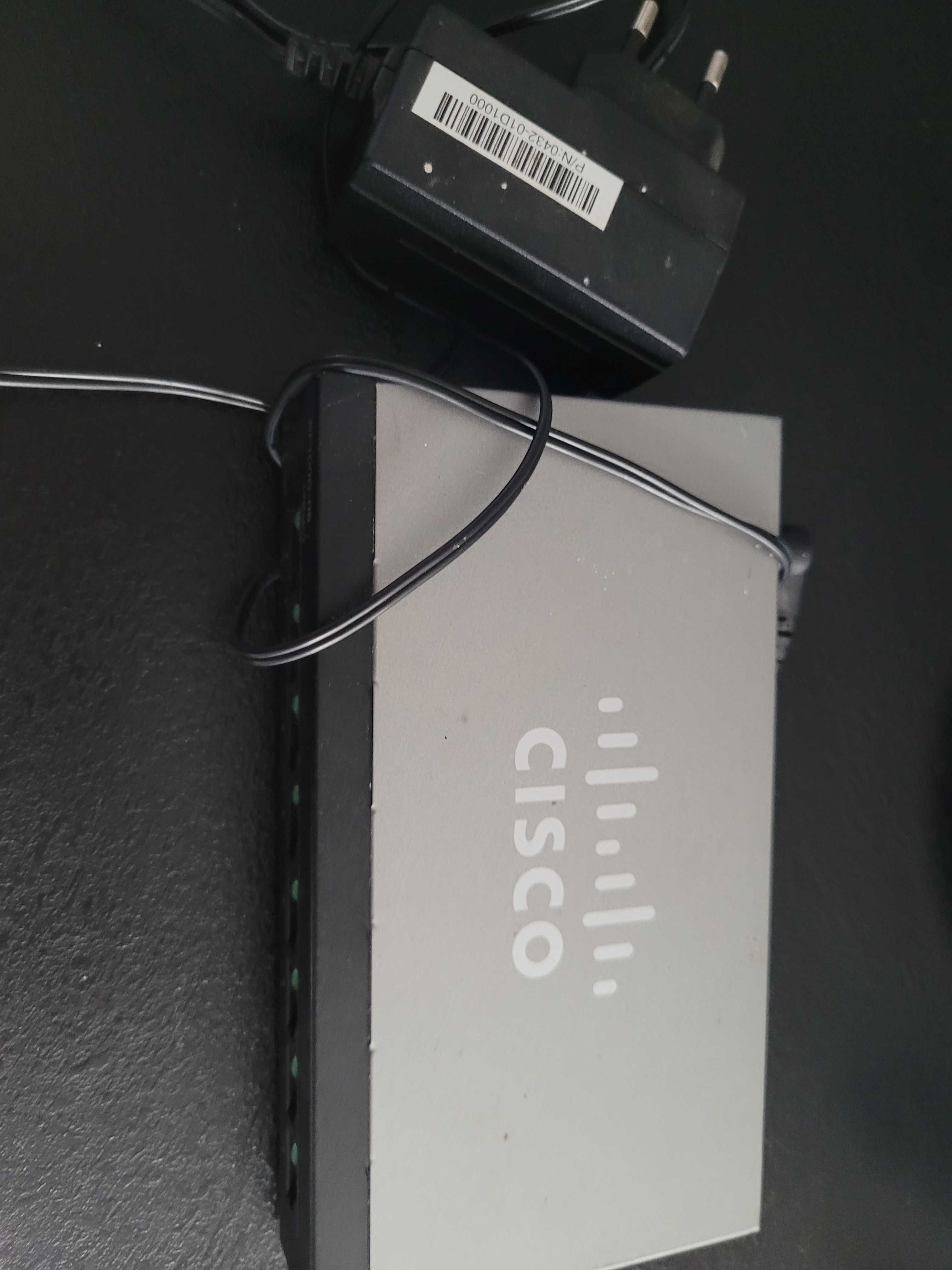 Switch CISCO SF110D-08 v2, 8 portów