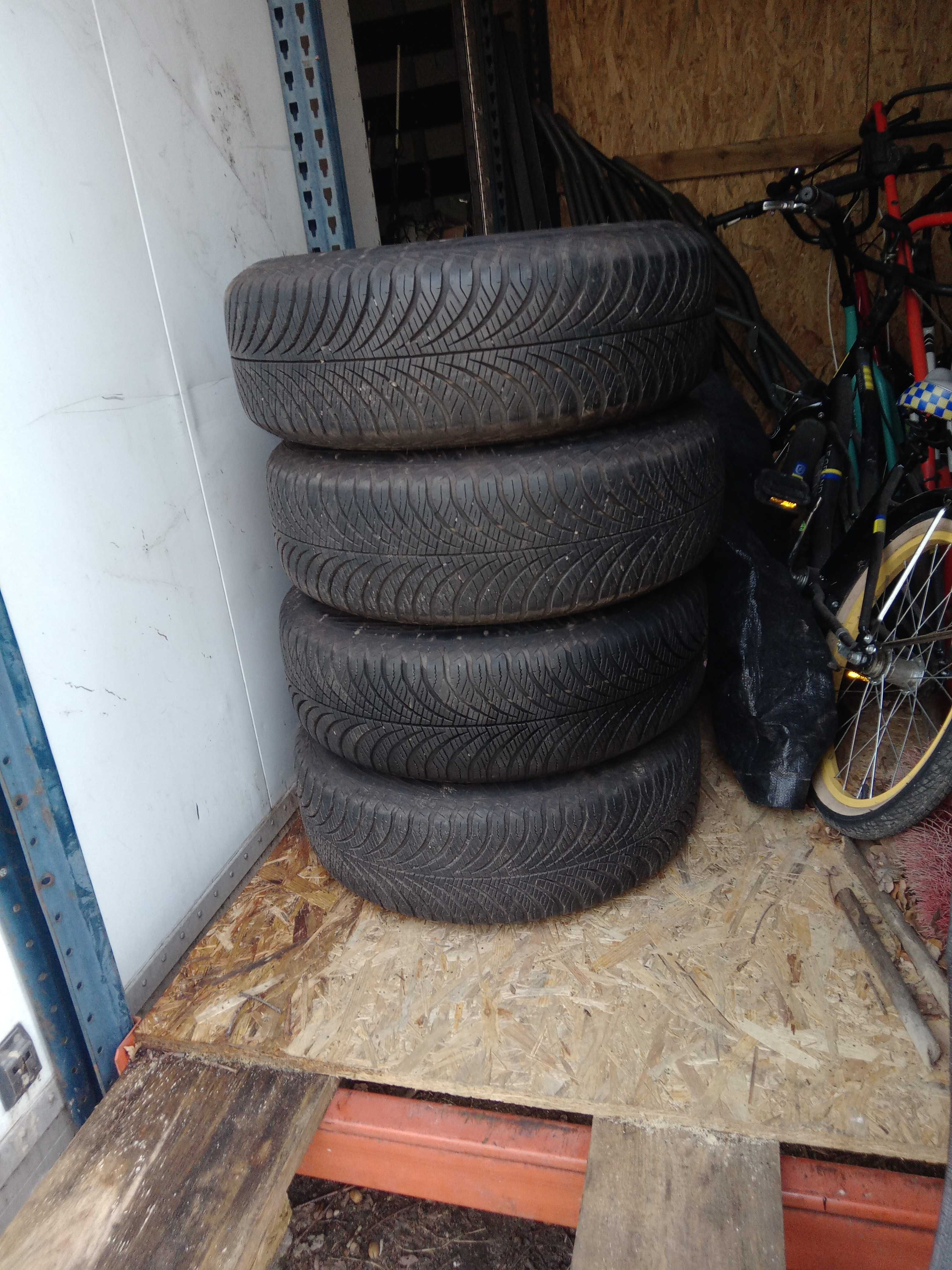 Felgi 15 4x108 opony całoroczne Goodyear