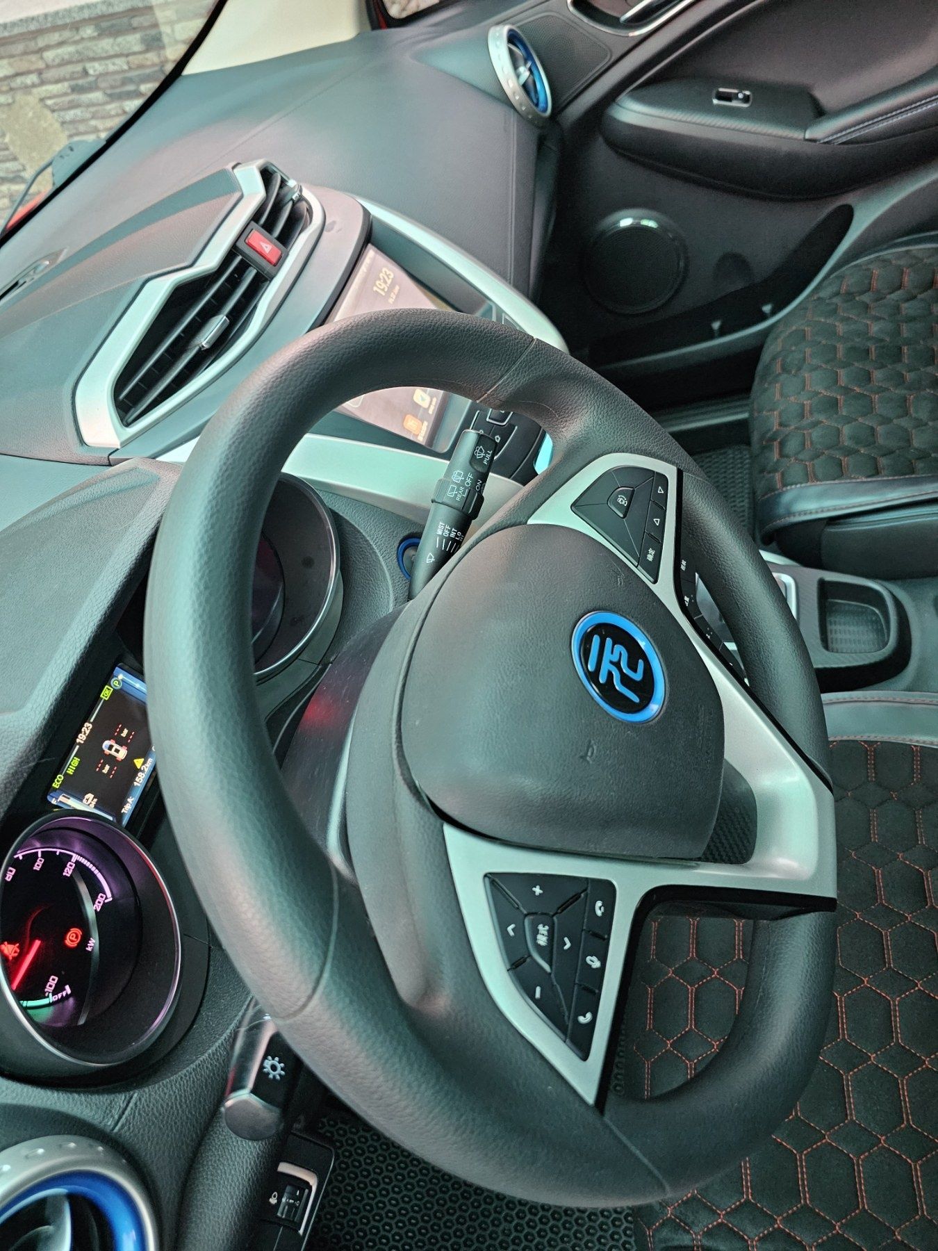BYD Yuan 300 км запас хода