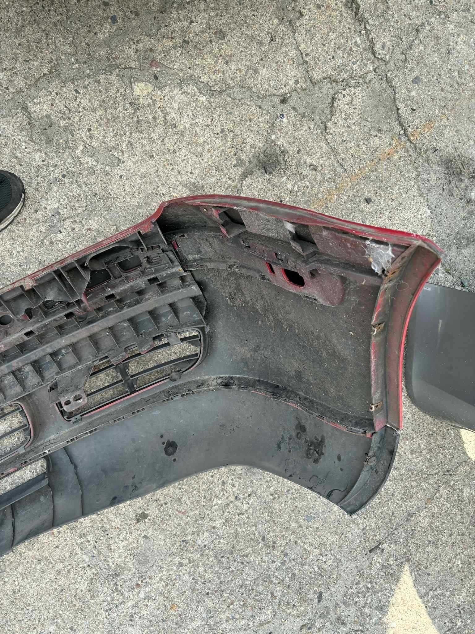 zderzak przód przedni czerwony vw volkswagen golf 4 iv bora LY3D