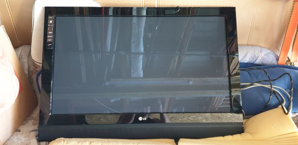 Телевізор LG 42  діагональ