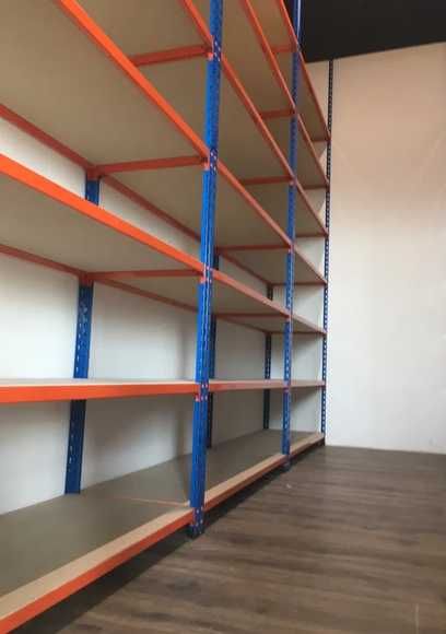 Regały Metalowe Uniwersalne Solidne. Zobacz ofertę!