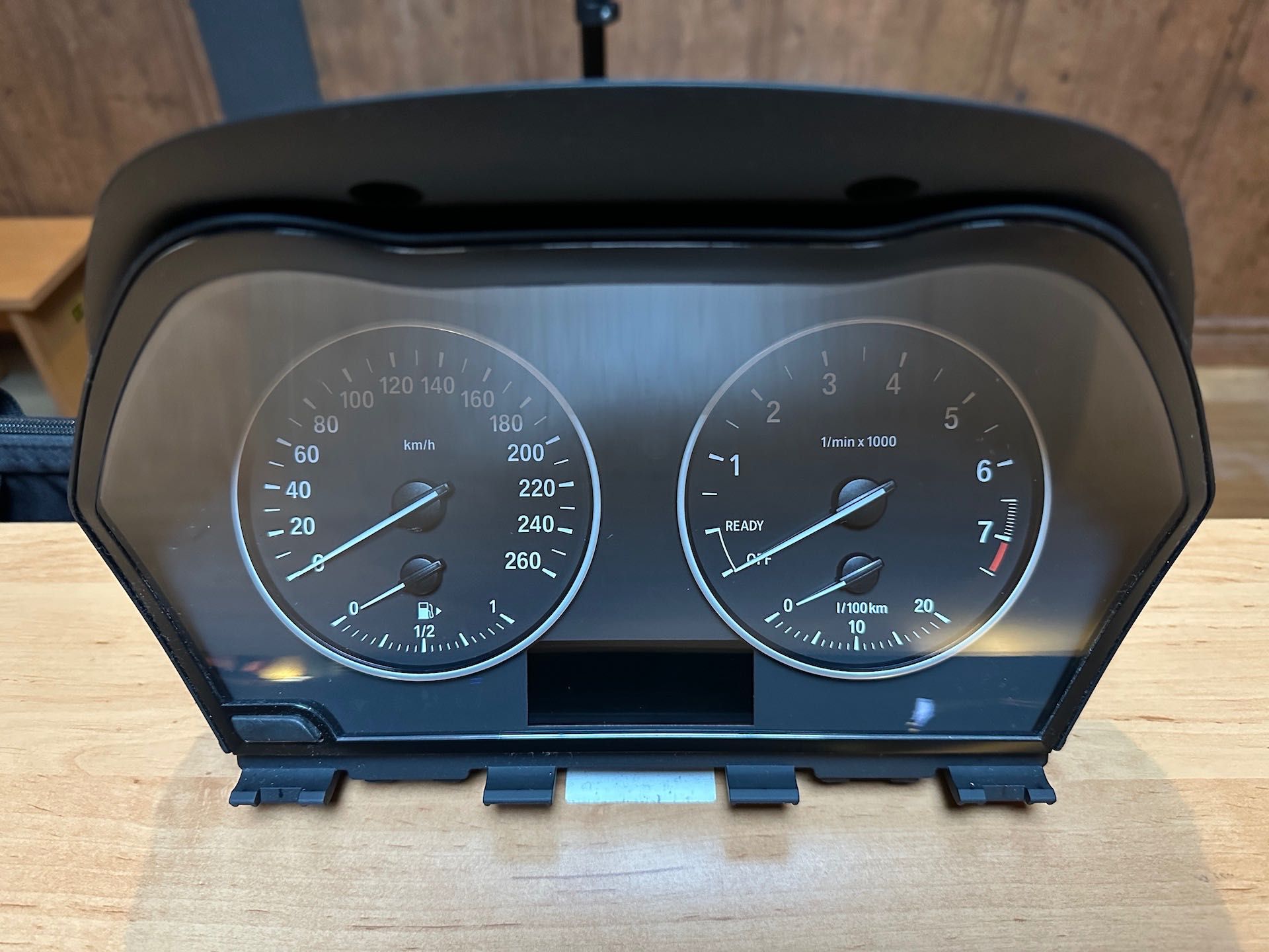 BMW 2 Active Tourer F45 - zegary LCD czytnik radio - komplet (benzyna)