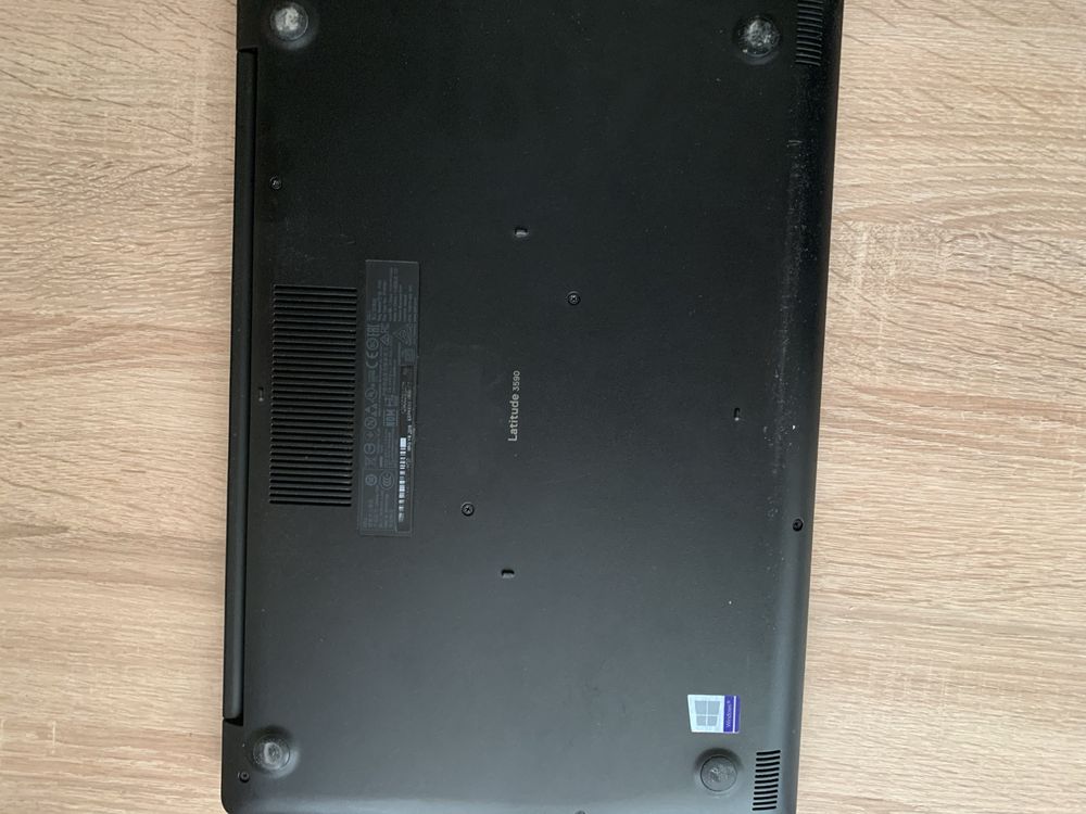 Dell Latitude 3590