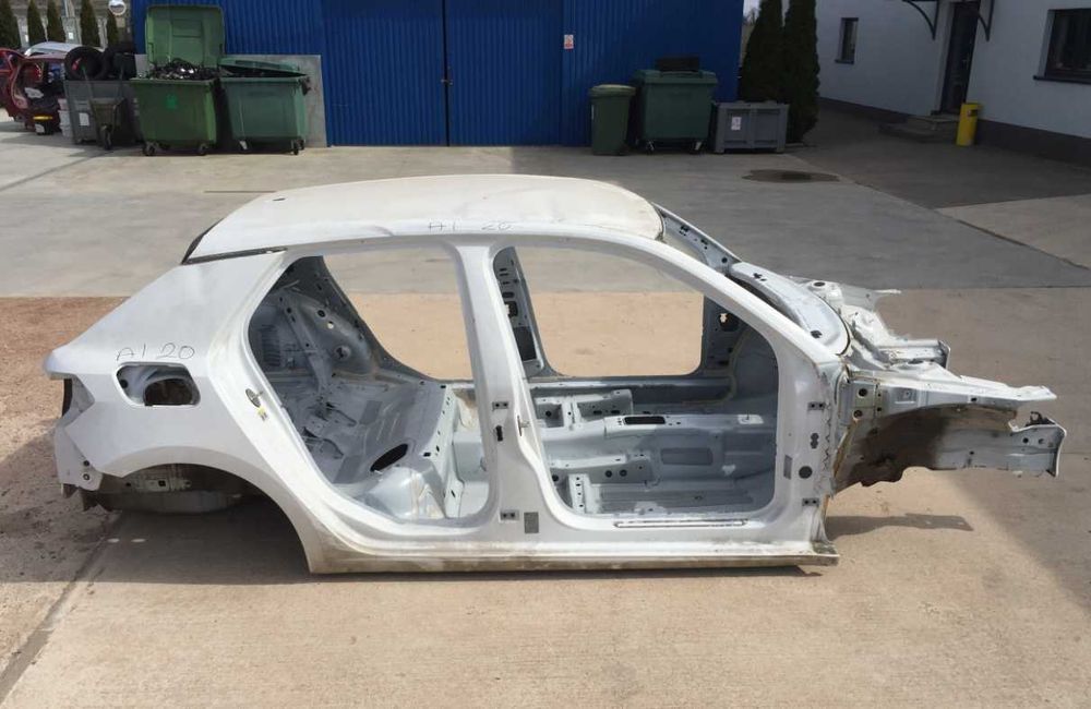 Четверти Audi A1, Ауди А1 запчасти б/у