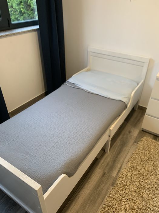 Cama de solteiro com colchão e estrado incluido