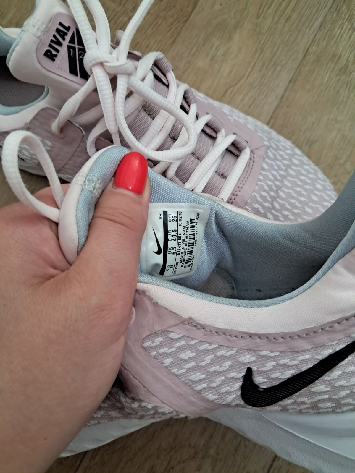 Жіночі кросівки Nike Rival,р40,5