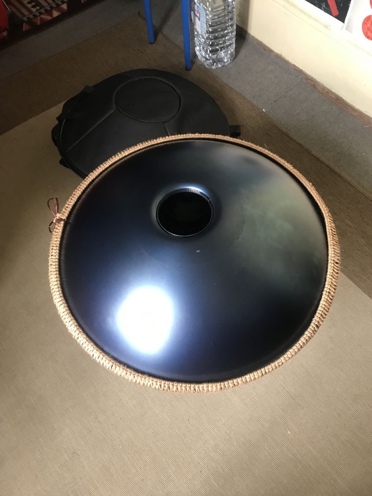 Handpan 22 polegadas, 10 notas, escala ré menor
