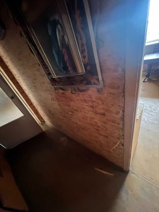 Здаємо 2-х кім. квартиру  біля метро Вирлиця. Вільна. Терміново!