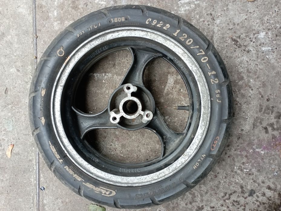 Колеса  диск на мопед скутор R12 кронштейн