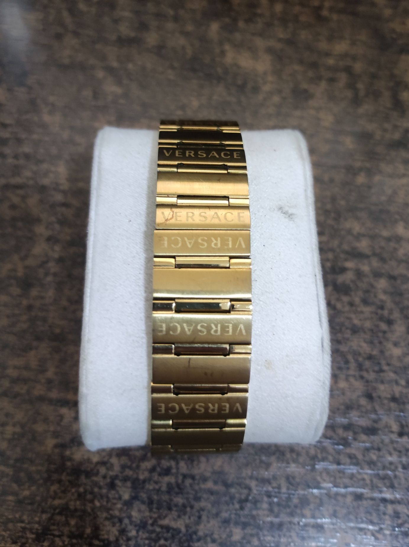 Наручний годинник Versace VEV H00820