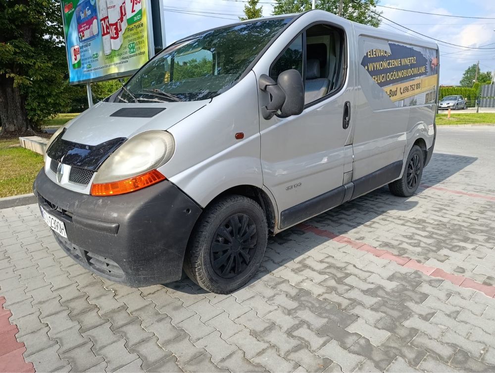 Sprzedam RENAULT TRAFIC 1.9 cm 101 koni rok 2004 HAK Klima