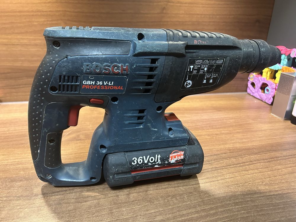 Młotowiertarka Bosch GBH 36 V-LI Professional zestaw accu i ładowarka