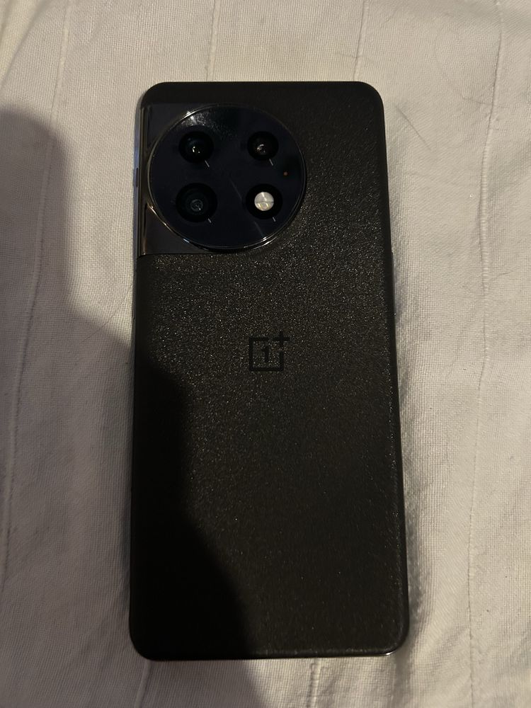 One Plus 11 bom estado