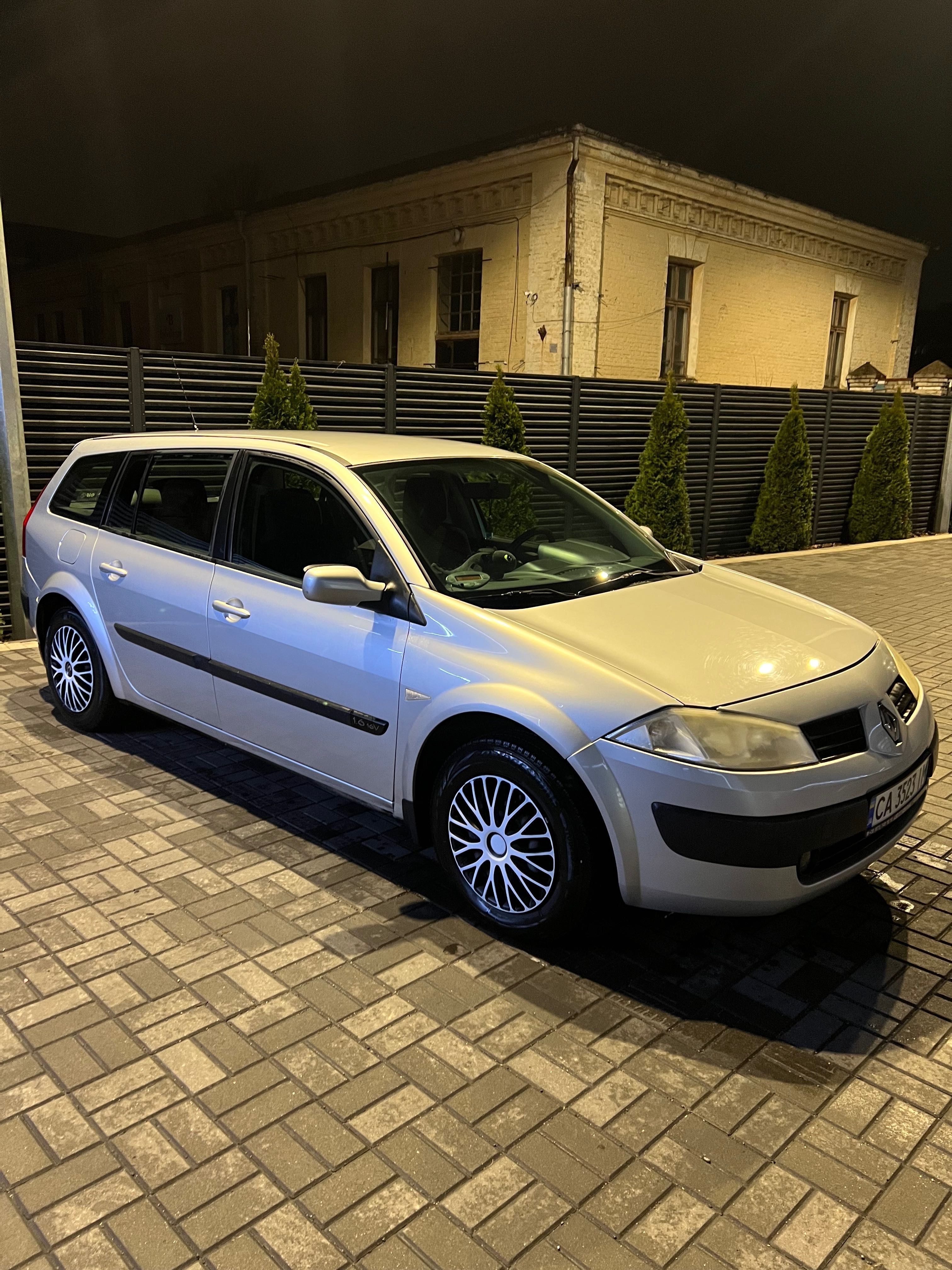 Продам  РЕНО МЕГАН 2 універсал 2005,двигун 1.6 бензин, пробіг 265 тис,