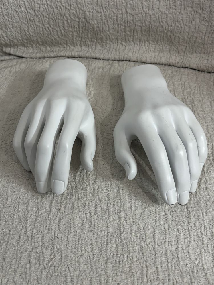 Mãos de manequim