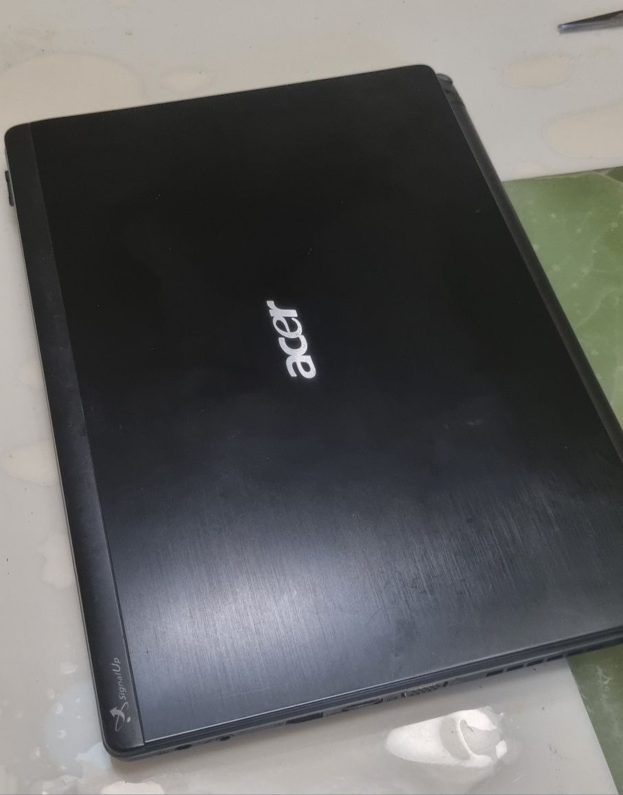Продам игровой ноутбук 14.1 Acer  проц i5