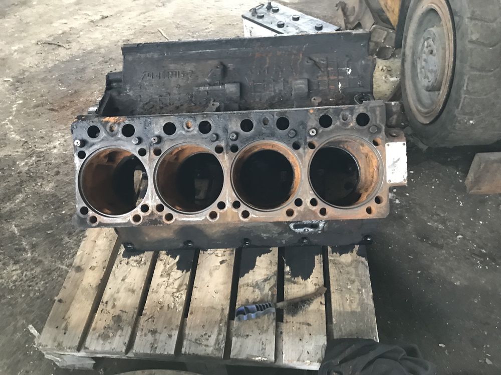 Блок Целиндров двигателя двигатель мотор камаз 740 Урал Зил коленвал
