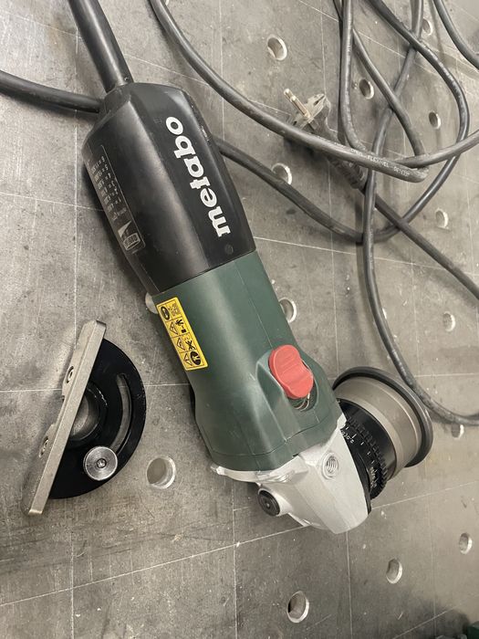 Metabo KFM 9-3 RF frezarka krawędziowa do metalu