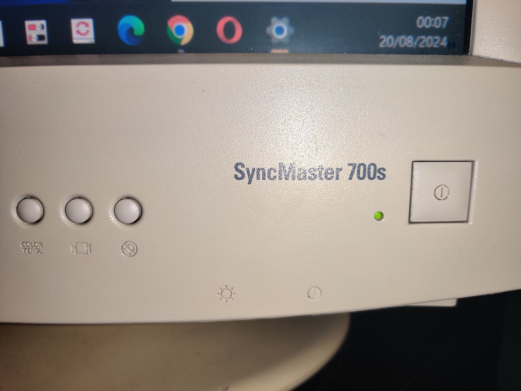 Monitor Samsung SyncMaster 700s
