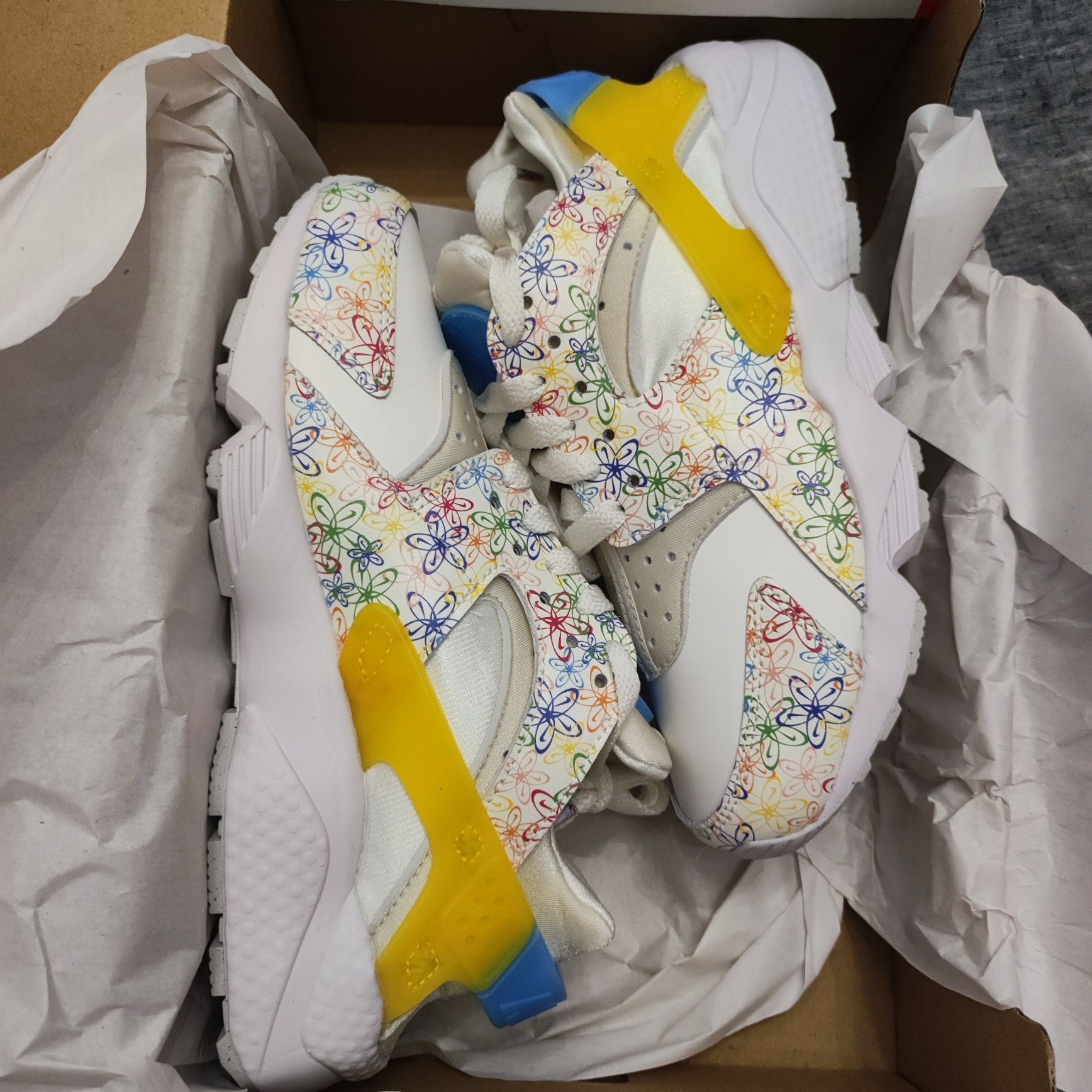 Nike 38.5 nowe  „Floral Swoosh"