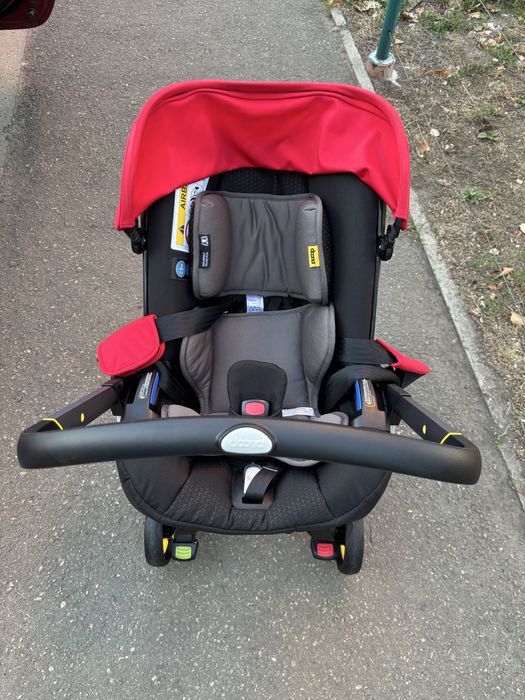 Автокрісло-коляска Doona Child Flame Red