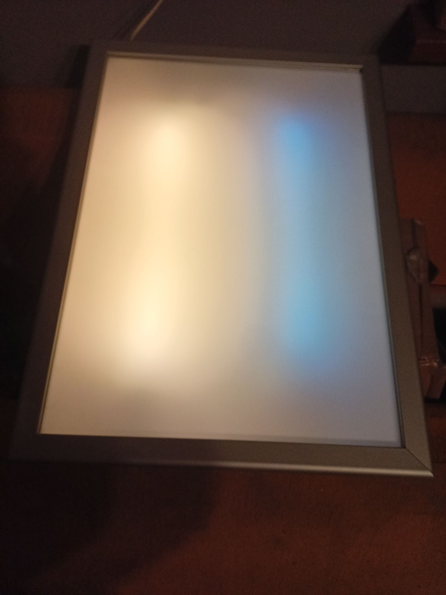 Ramka zatrzaskowa podświetlana aluminiowa