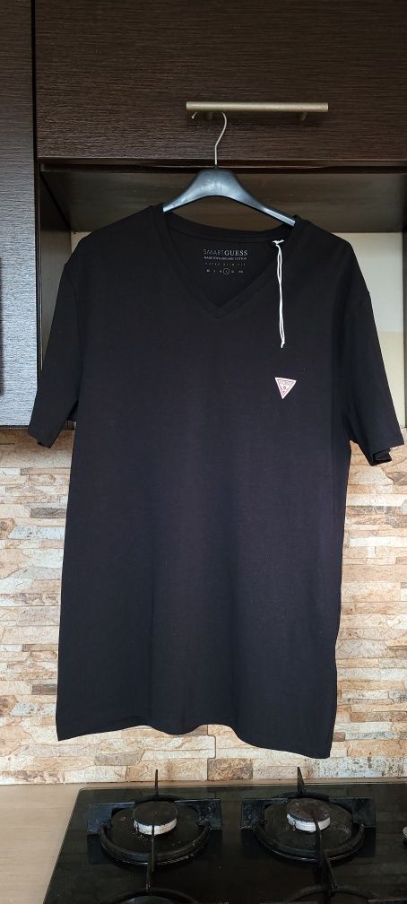 Czarna damska oryginalna koszulka t-shirt Guess