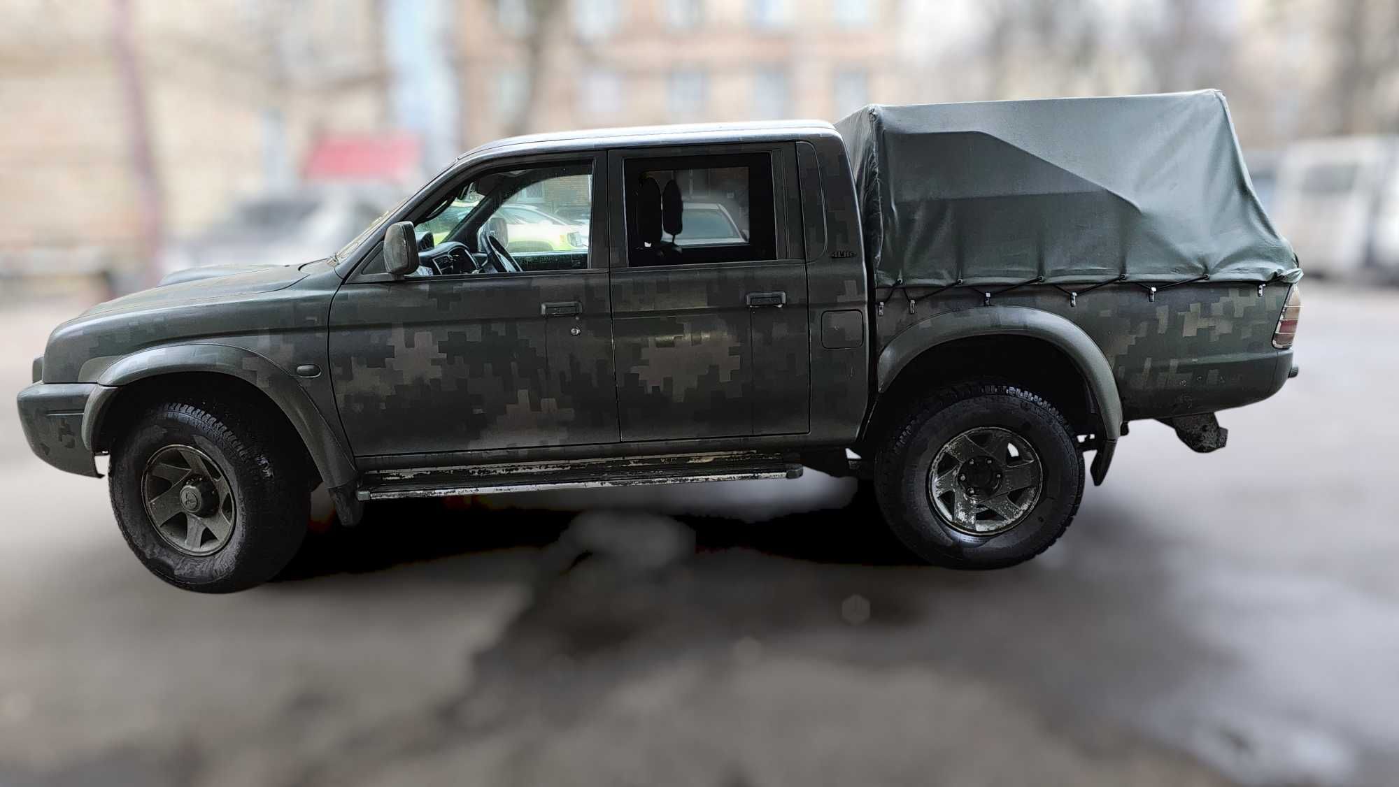 Mitsubishi L 200 2001