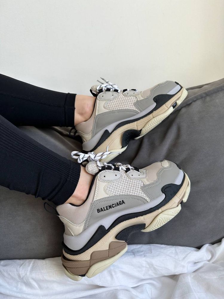 Buty Balenciaga Triple S beige grey