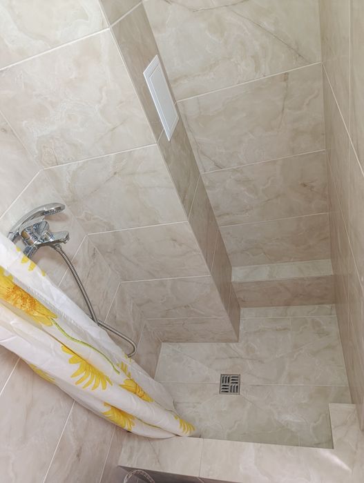 Жд .вогзал , Привоз , свет не отключают,от собственника Двухкомнатная