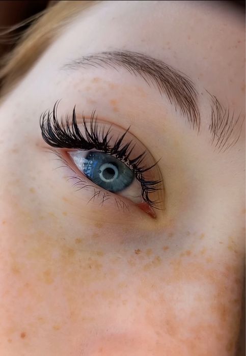 Нарощування вій/ламінування/брови