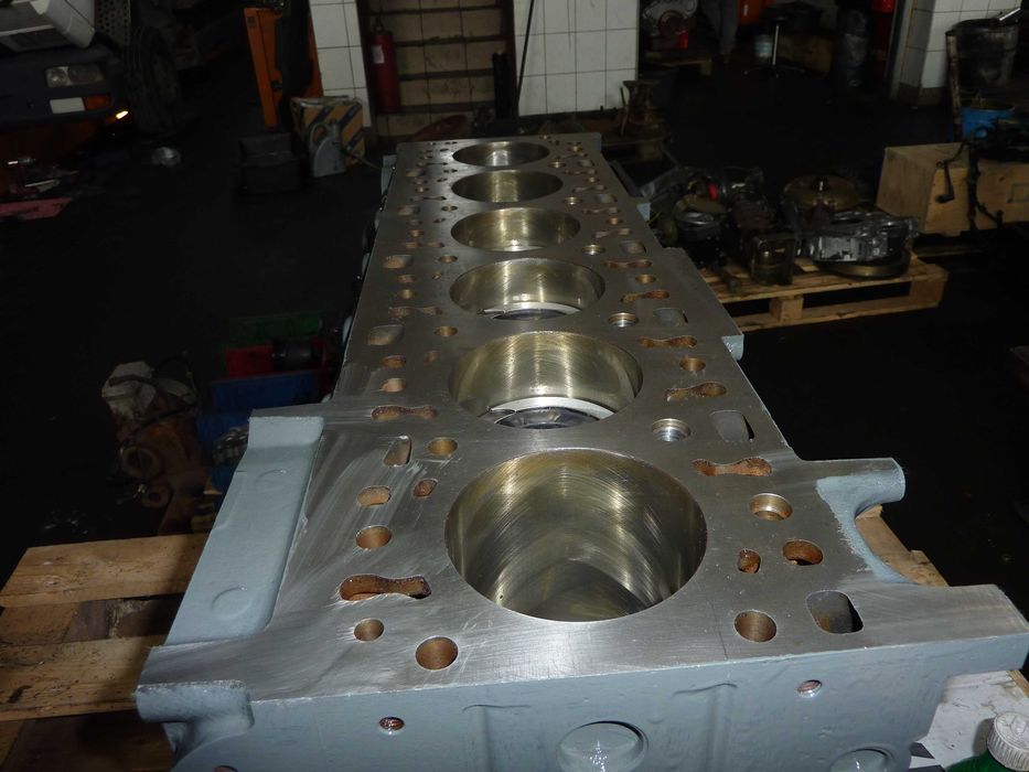 Blok  silnika  mercedes  actros mp  4  OM 471  SPRZEDAŻ lub  osiowanie