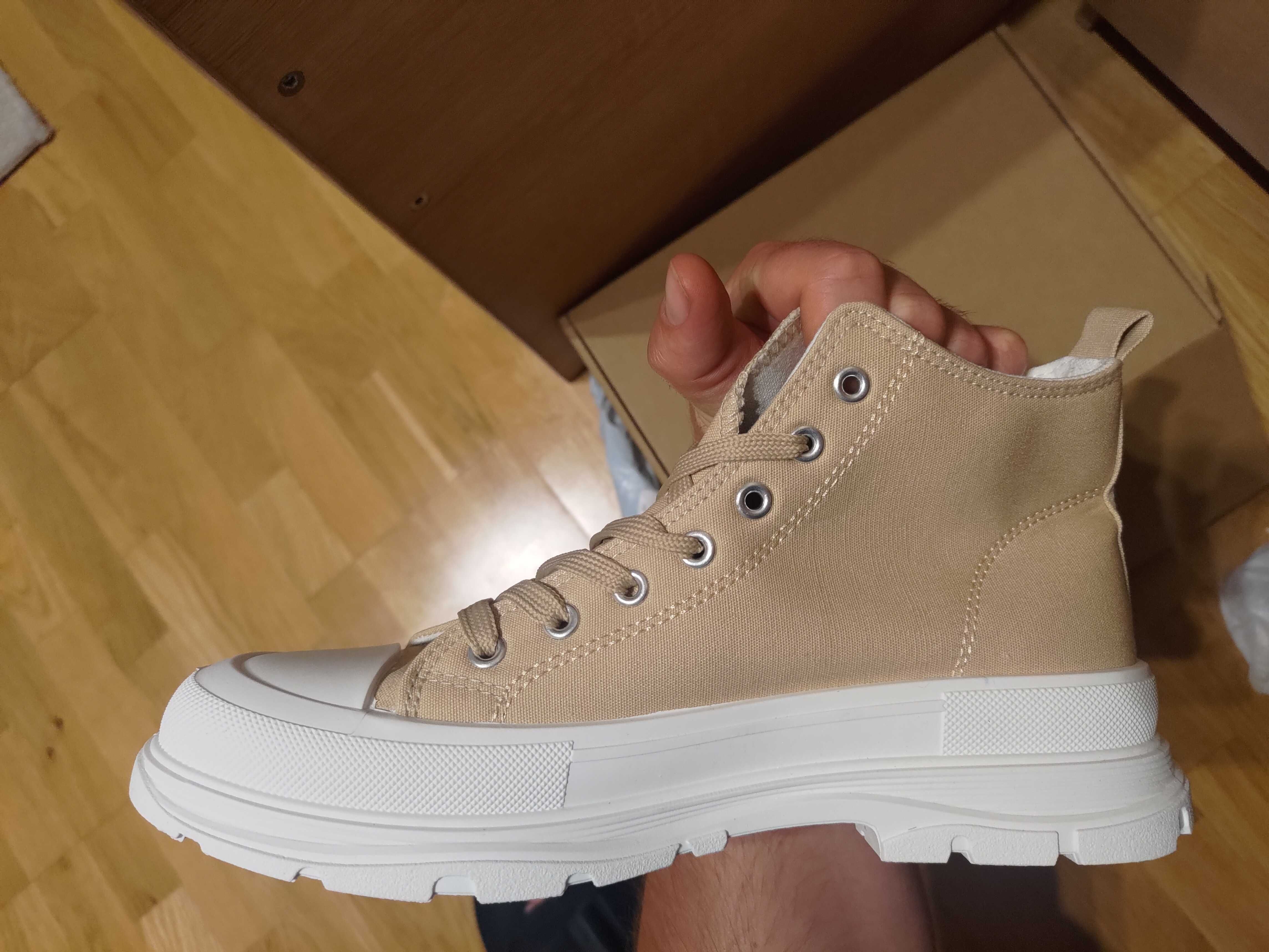 Buty beżowe rozmiar 41 Unisex na obcasie biała podeszwa jak Palladium