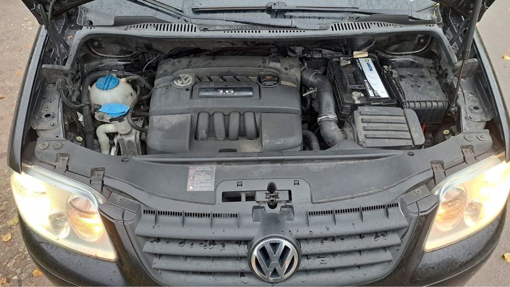Volkswagen Touran 1.6 бензин MPI. 2005 р