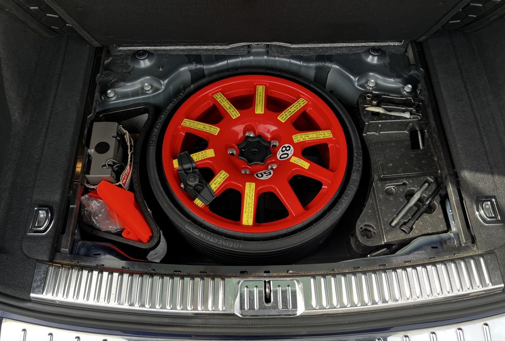 Офіційний Volkswagen Touareg 2012, 3.0 TDI, CRCA 245 к.с.